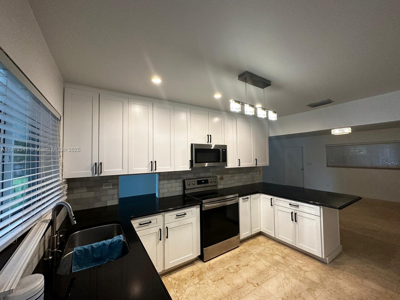 MILLER DRIVE ESTS 1ST ADD - Residential