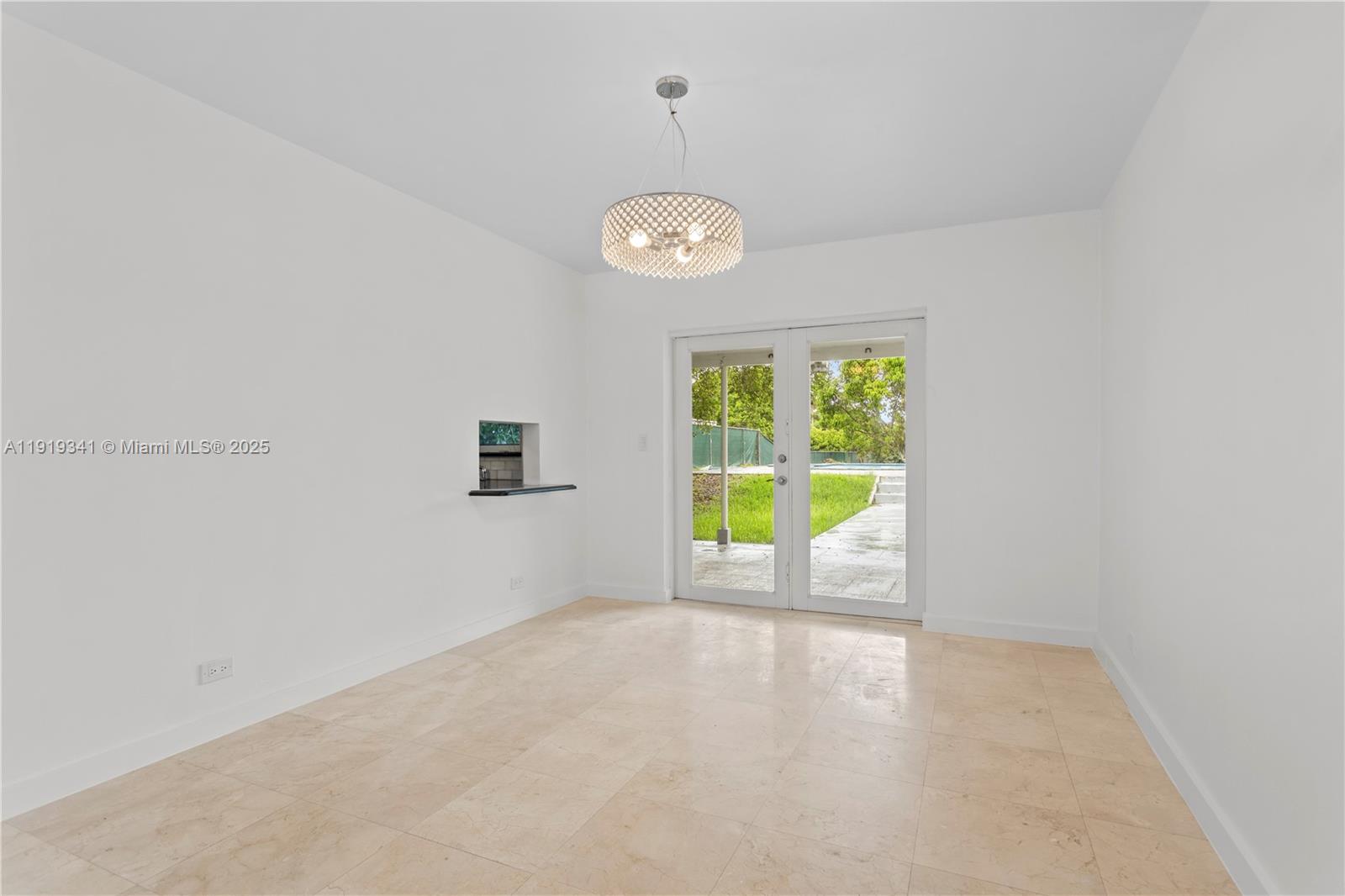 MILLER DRIVE ESTS 1ST ADD - Residential