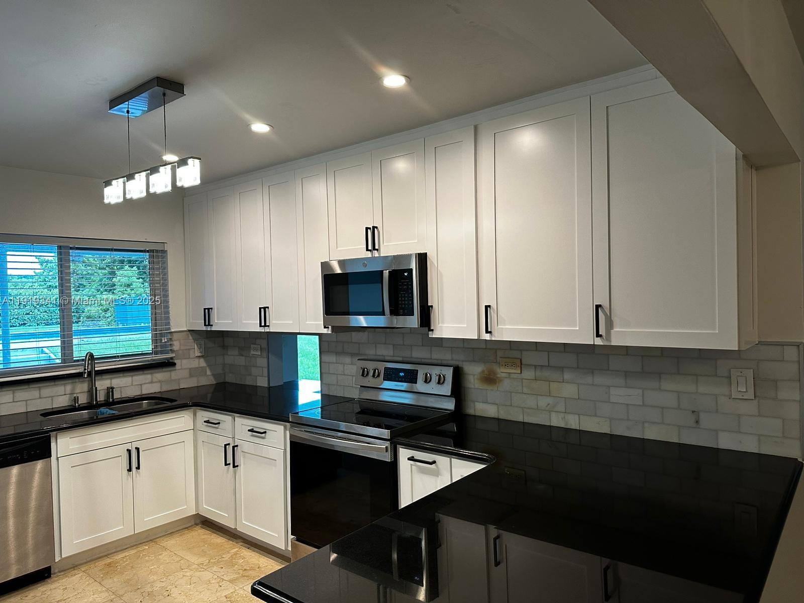 MILLER DRIVE ESTS 1ST ADD - Residential