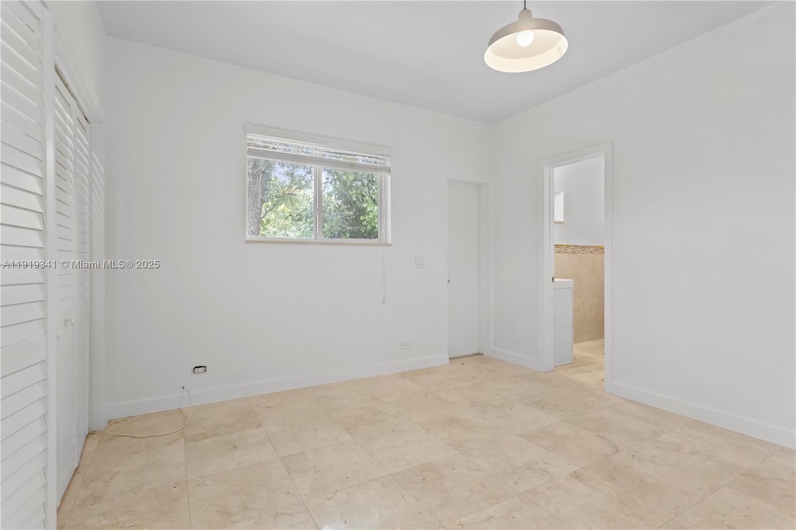 MILLER DRIVE ESTS 1ST ADD - Residential