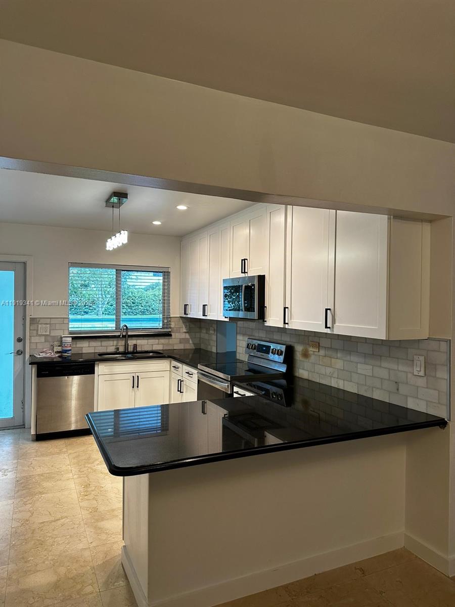 MILLER DRIVE ESTS 1ST ADD - Residential