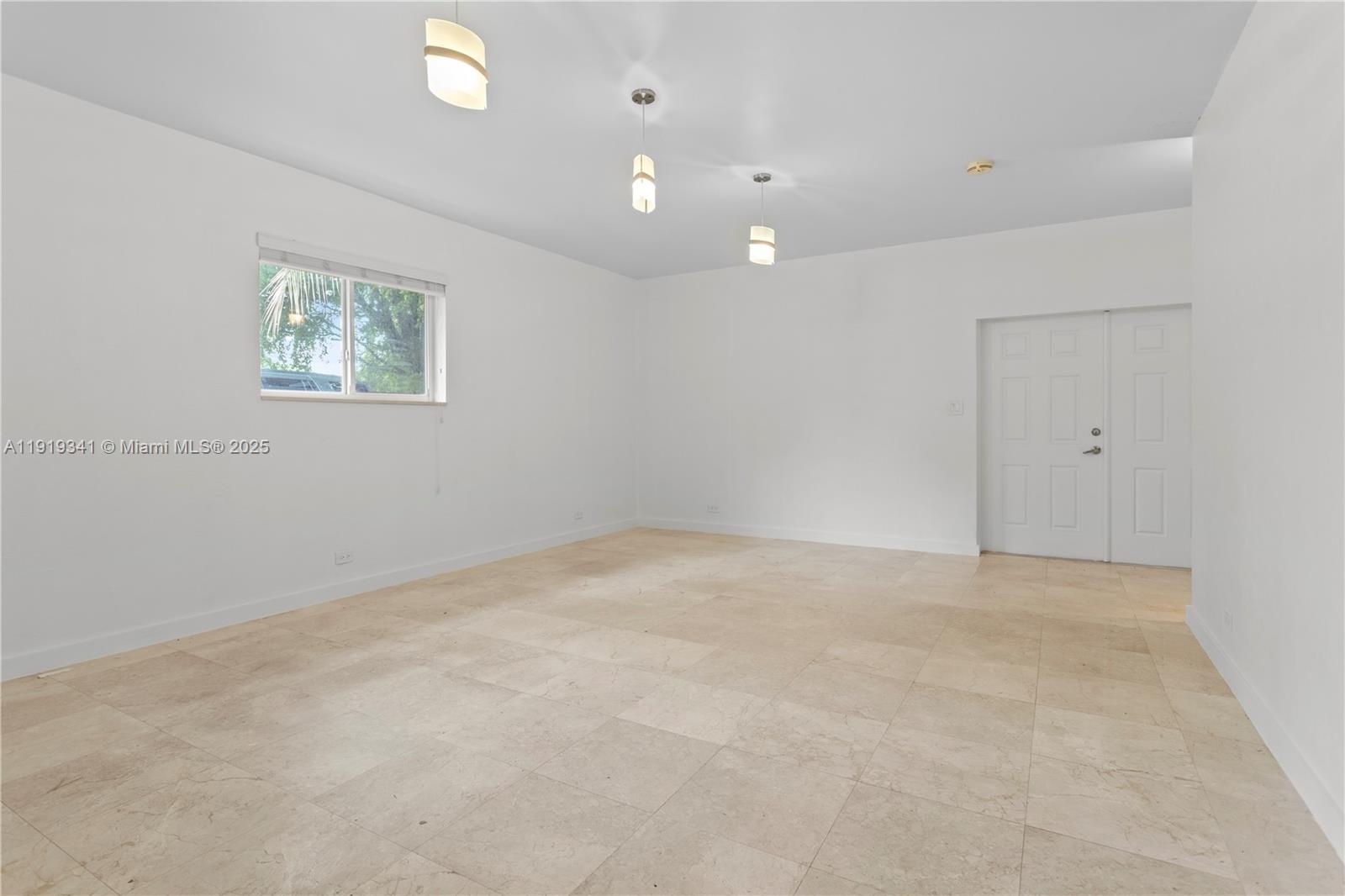 MILLER DRIVE ESTS 1ST ADD - Residential