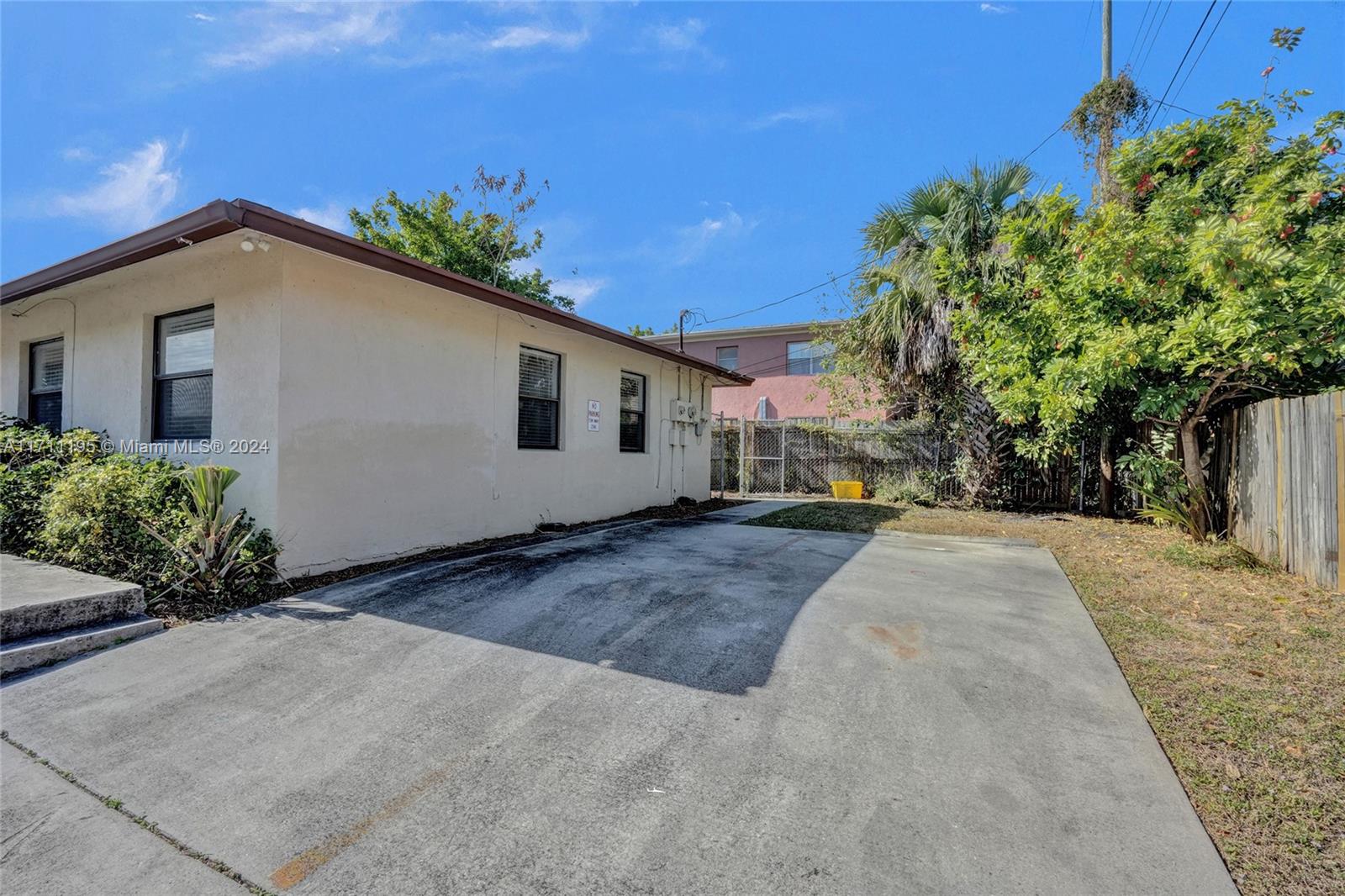 DUNBAR TERR - Residential Income
