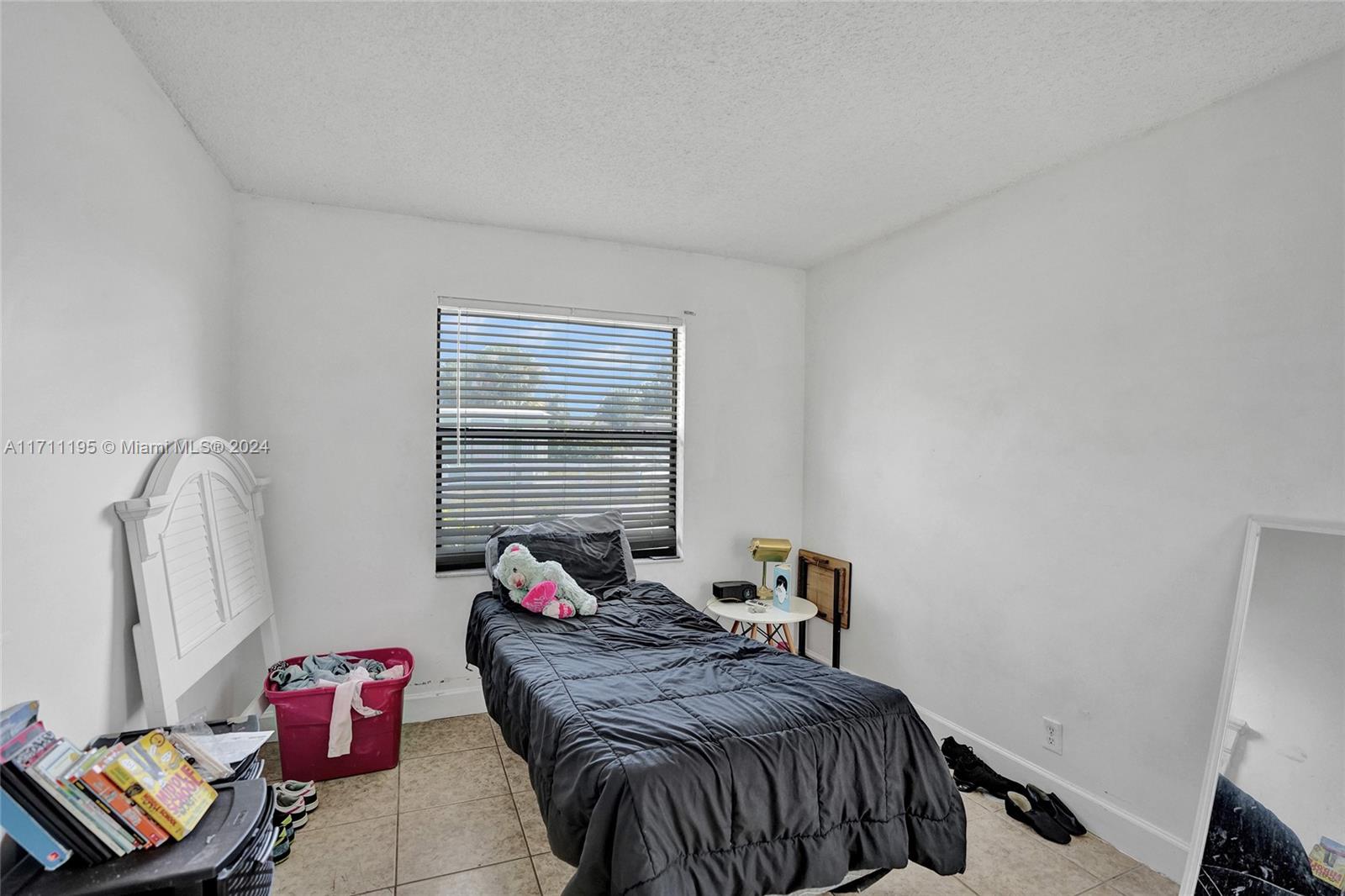 DUNBAR TERR - Residential Income