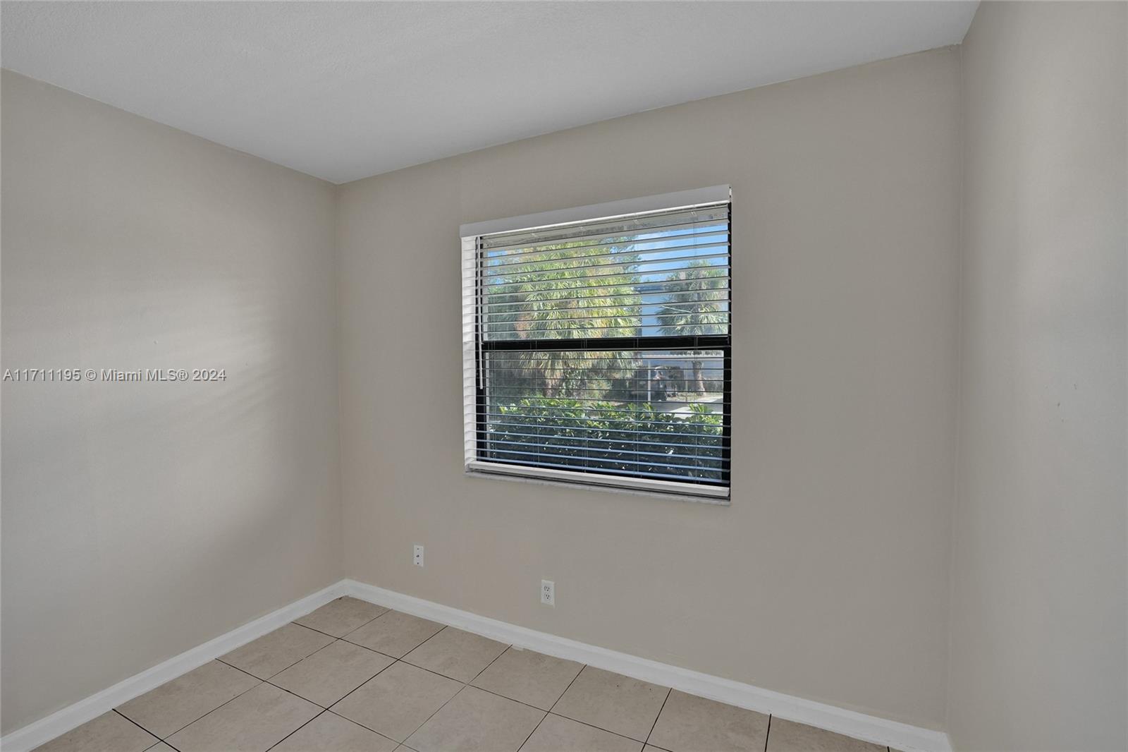DUNBAR TERR - Residential Income