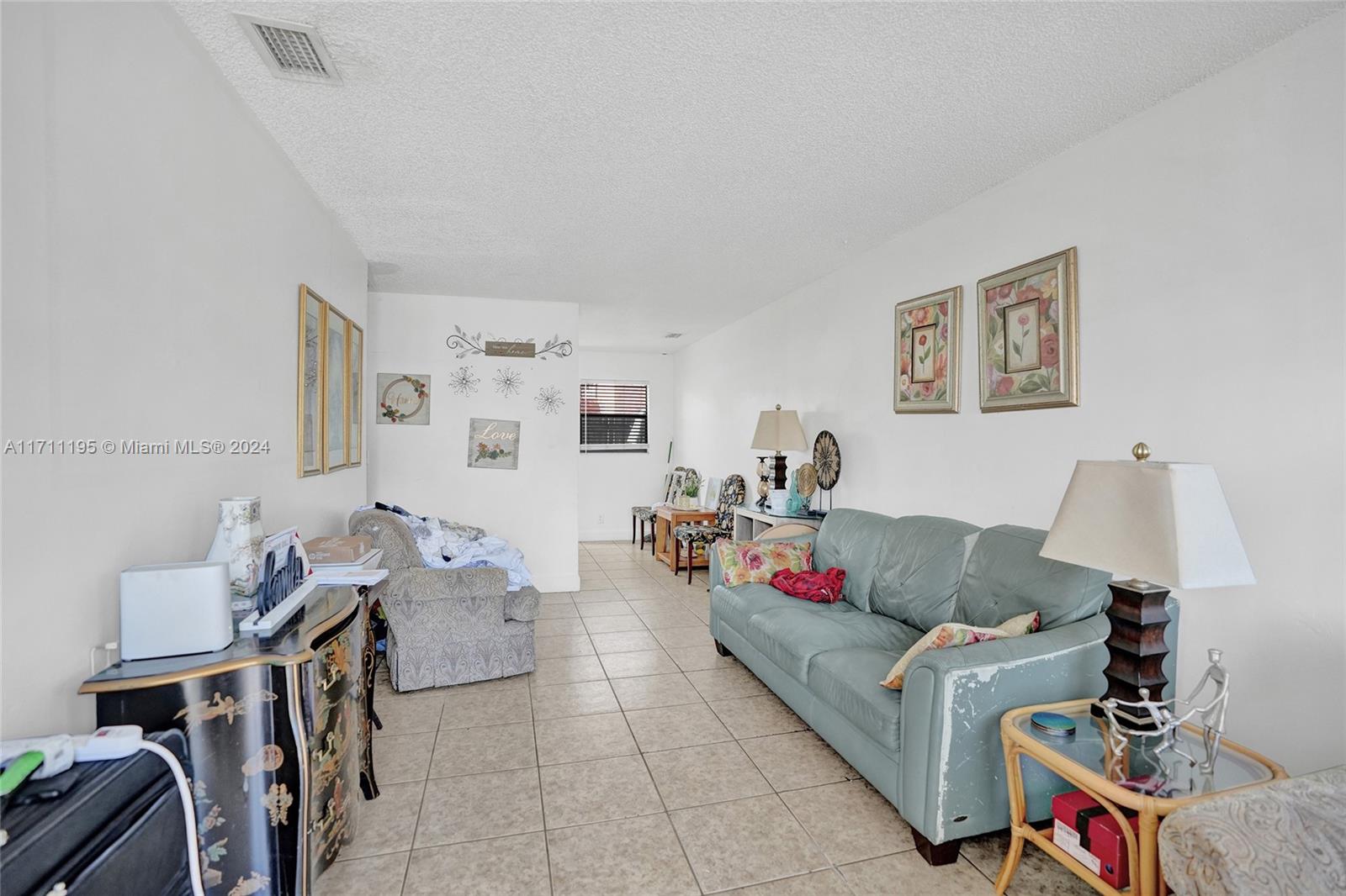 DUNBAR TERR - Residential Income