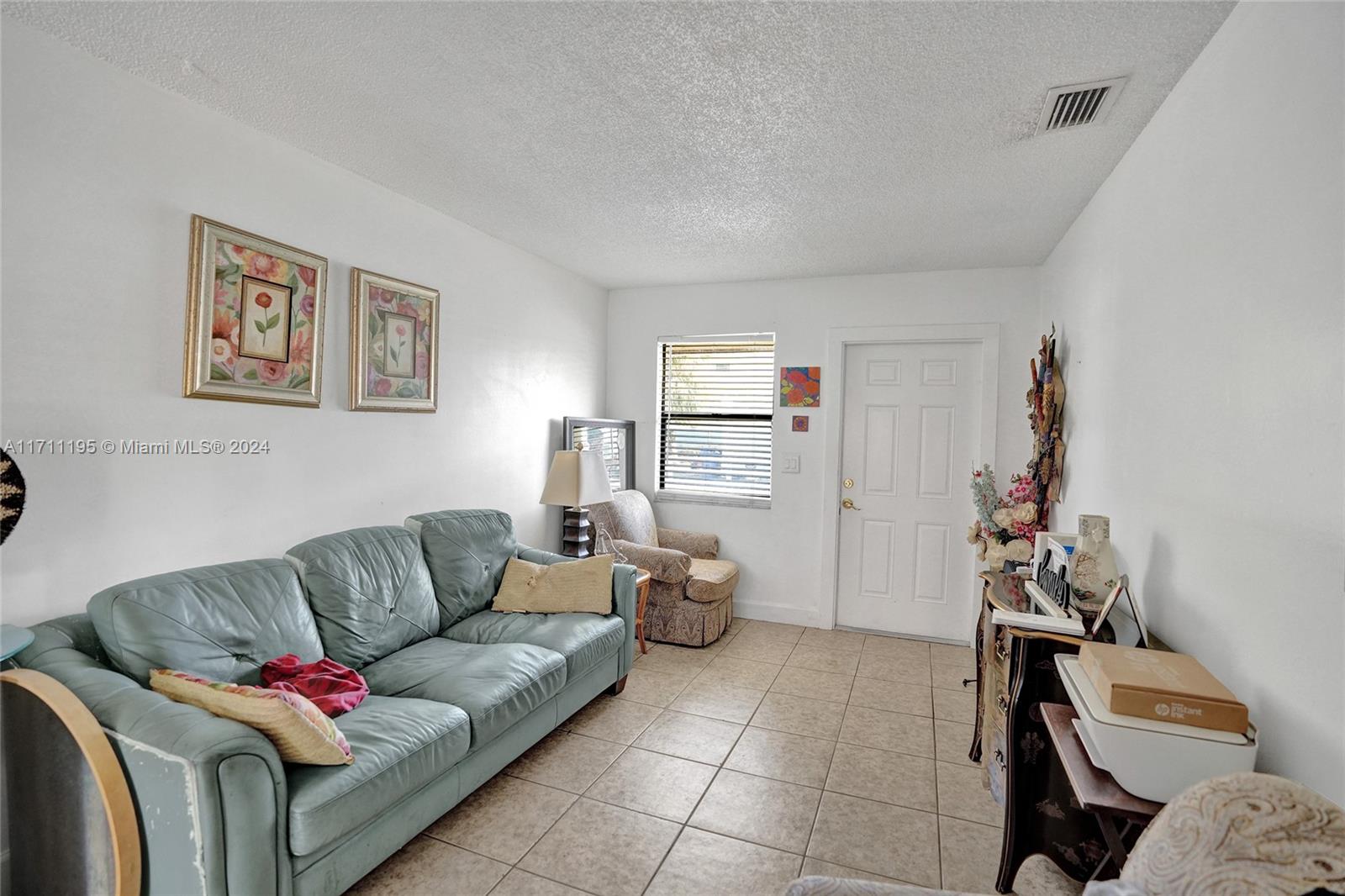 DUNBAR TERR - Residential Income