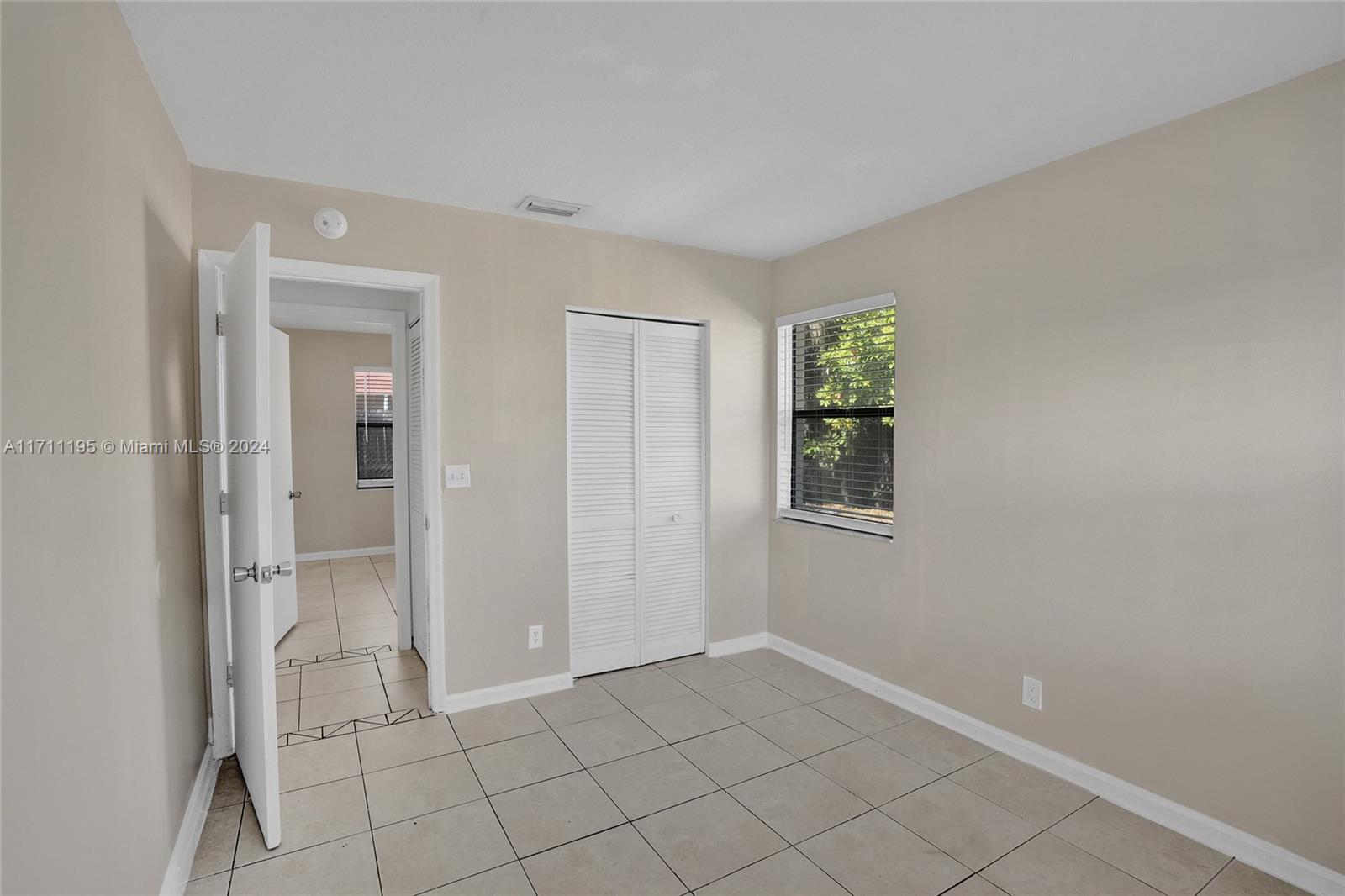 DUNBAR TERR - Residential Income