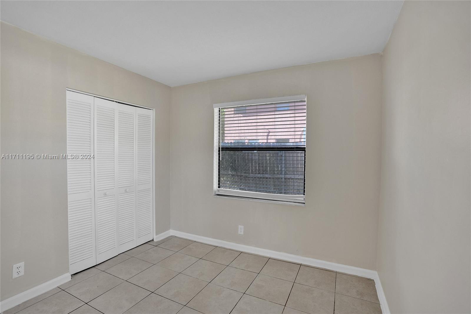DUNBAR TERR - Residential Income