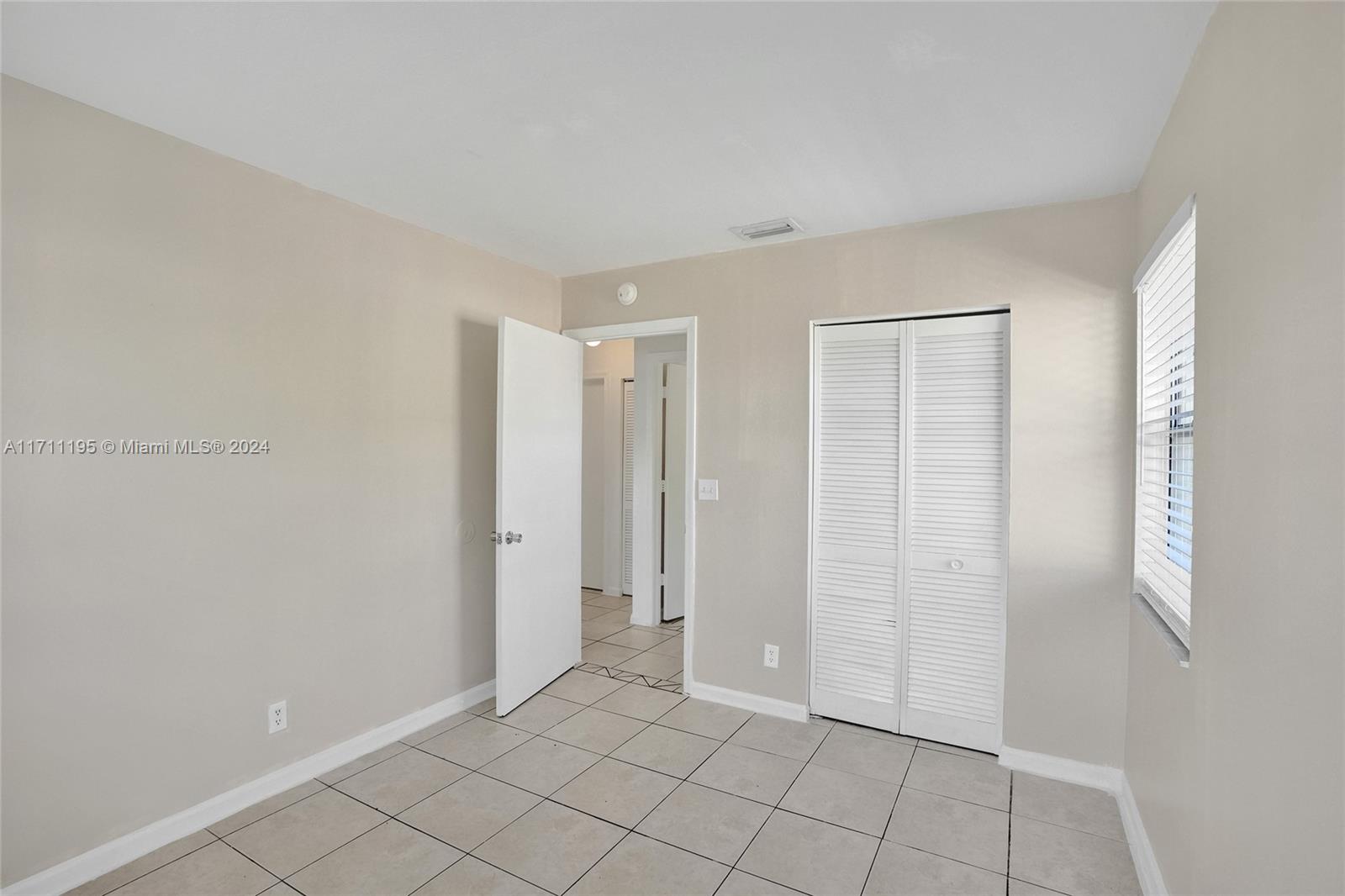 DUNBAR TERR - Residential Income