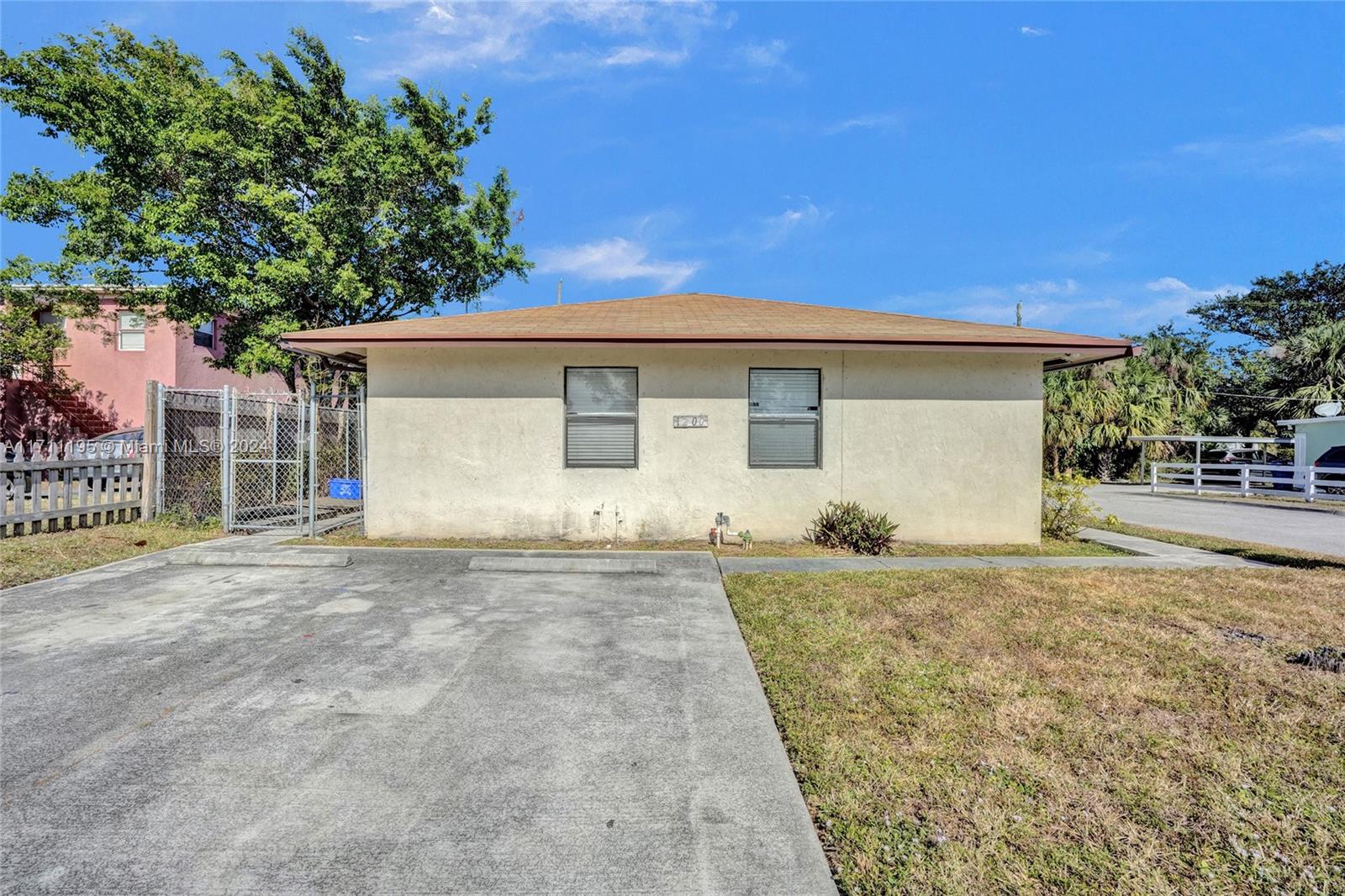 DUNBAR TERR - Residential Income