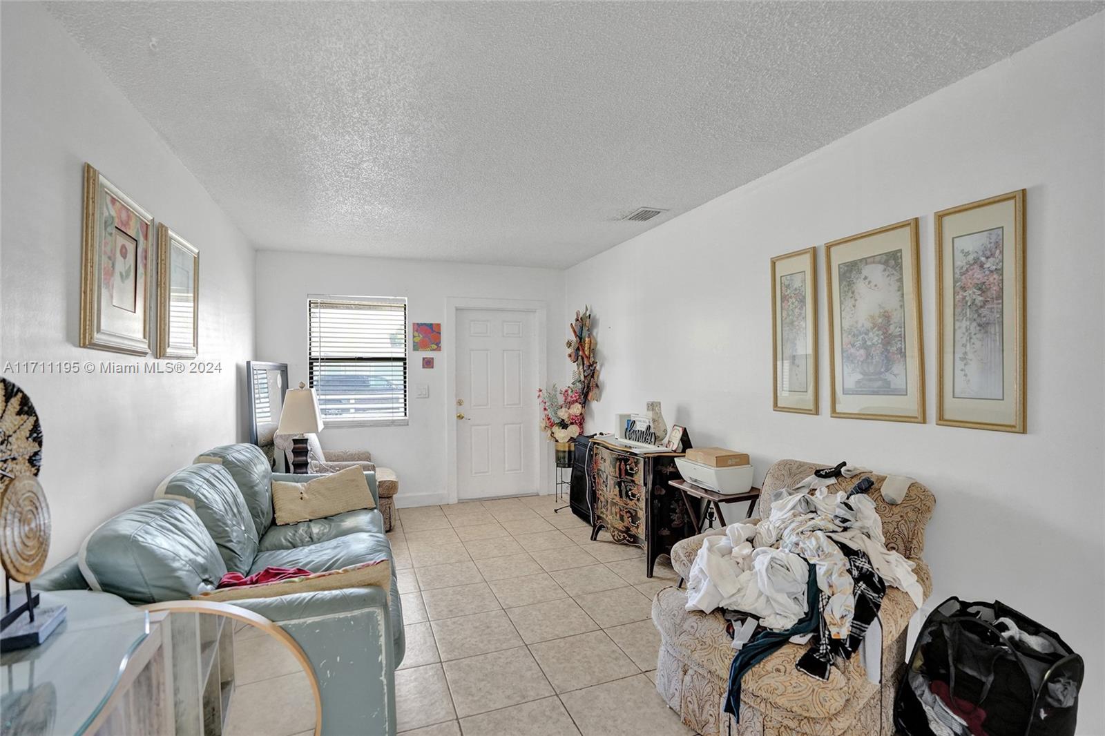 DUNBAR TERR - Residential Income