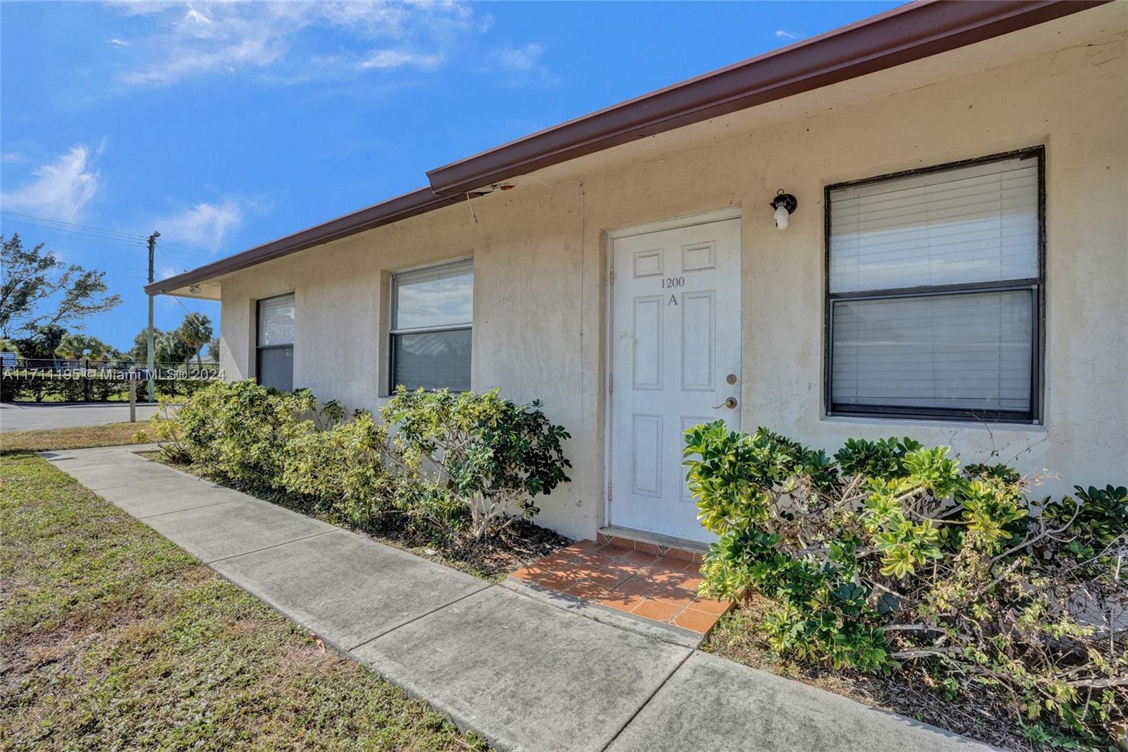 DUNBAR TERR - Residential Income