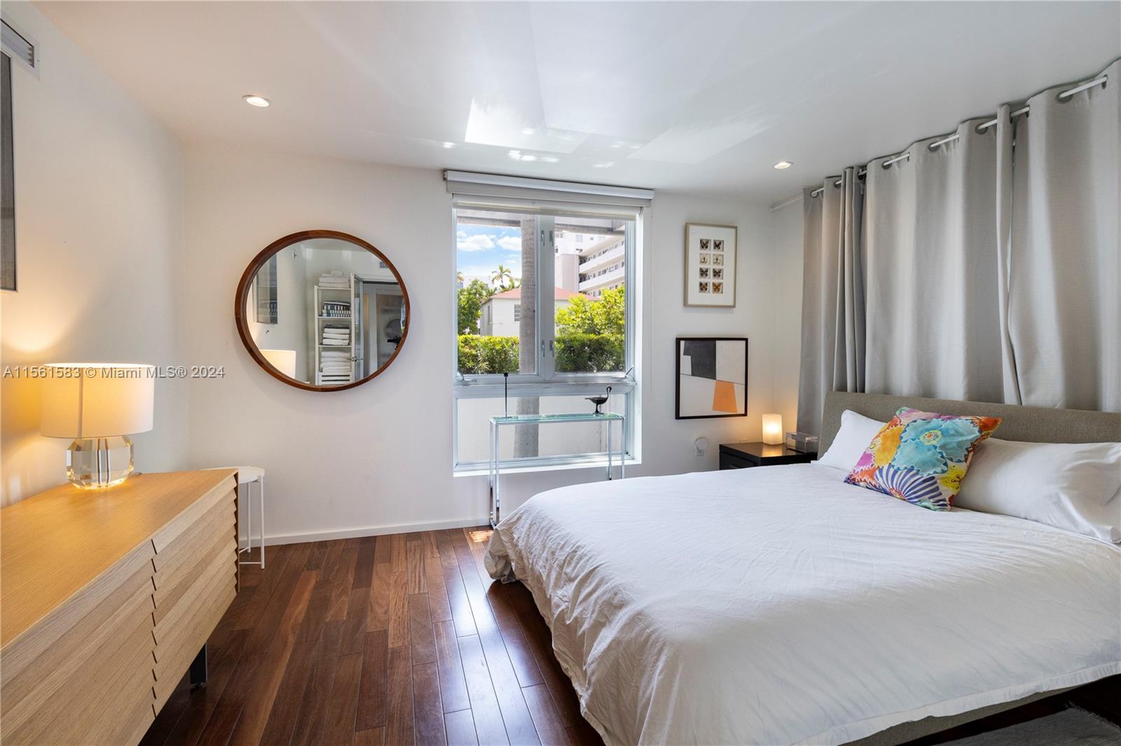 FONTANA CONDO - Residential