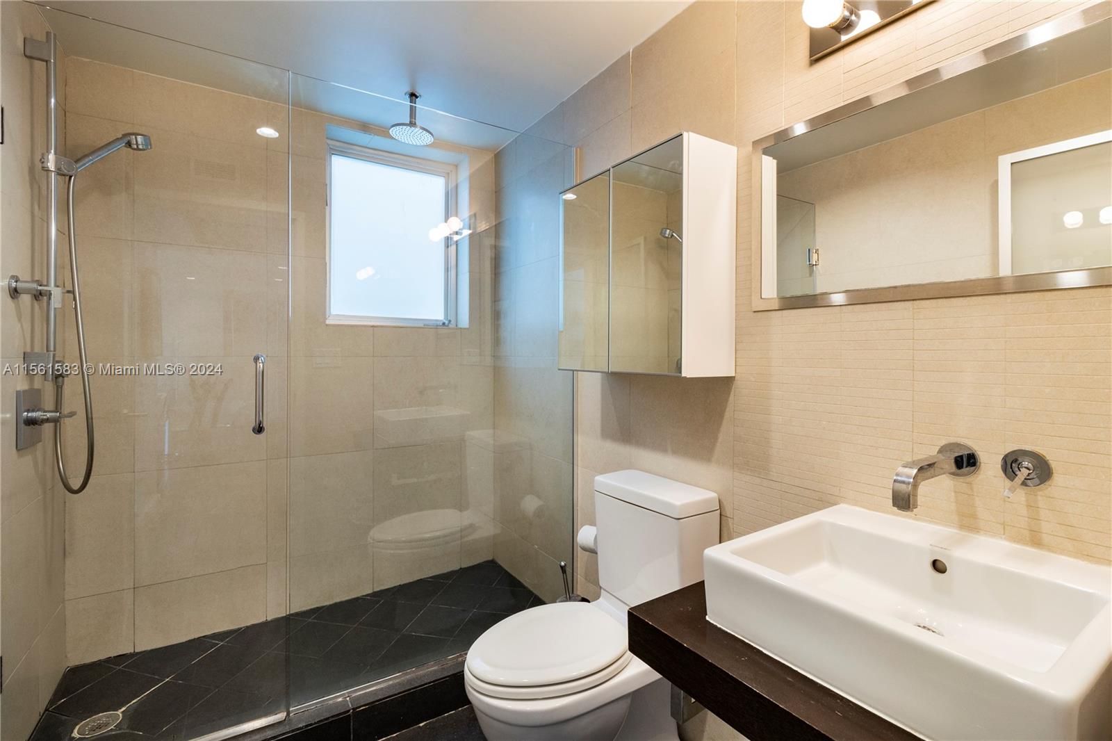 FONTANA CONDO - Residential