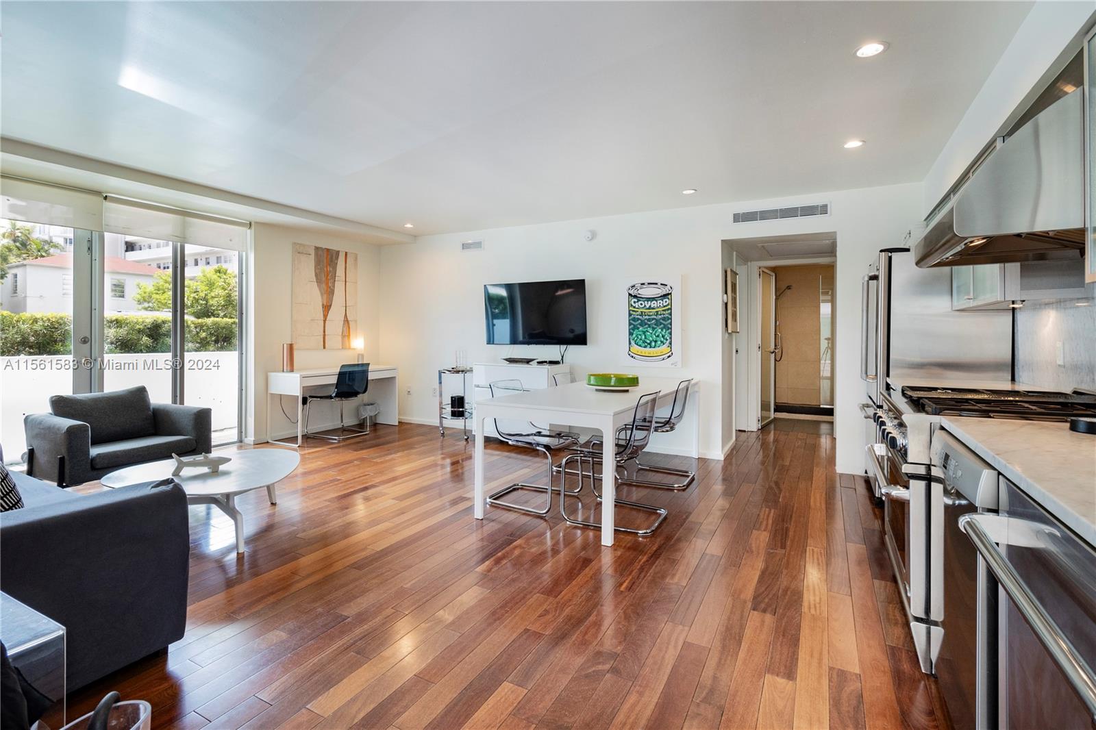 FONTANA CONDO - Residential