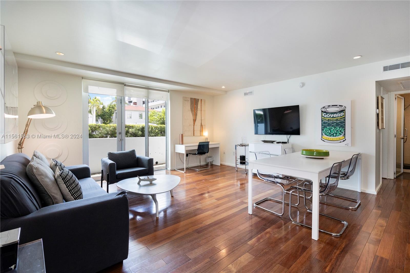 FONTANA CONDO - Residential