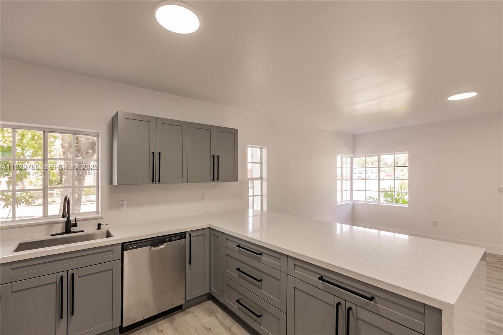 EL DORADO HEIGHTS - Residential