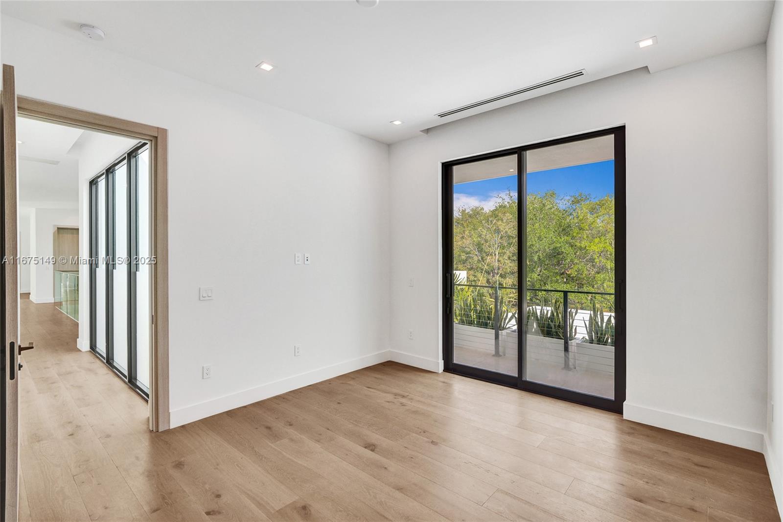 BRIERCLIFF SUB - Residential