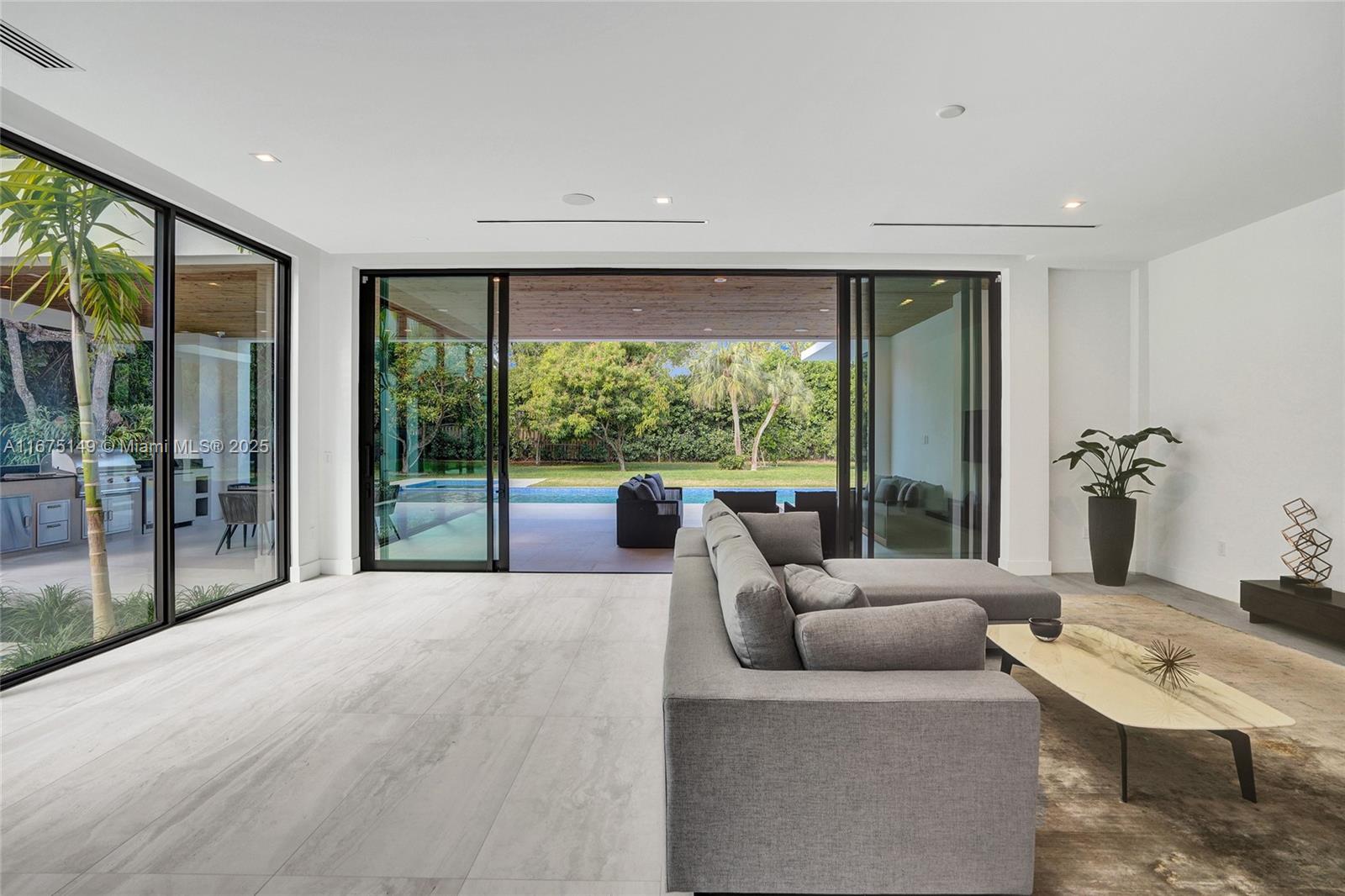 BRIERCLIFF SUB - Residential