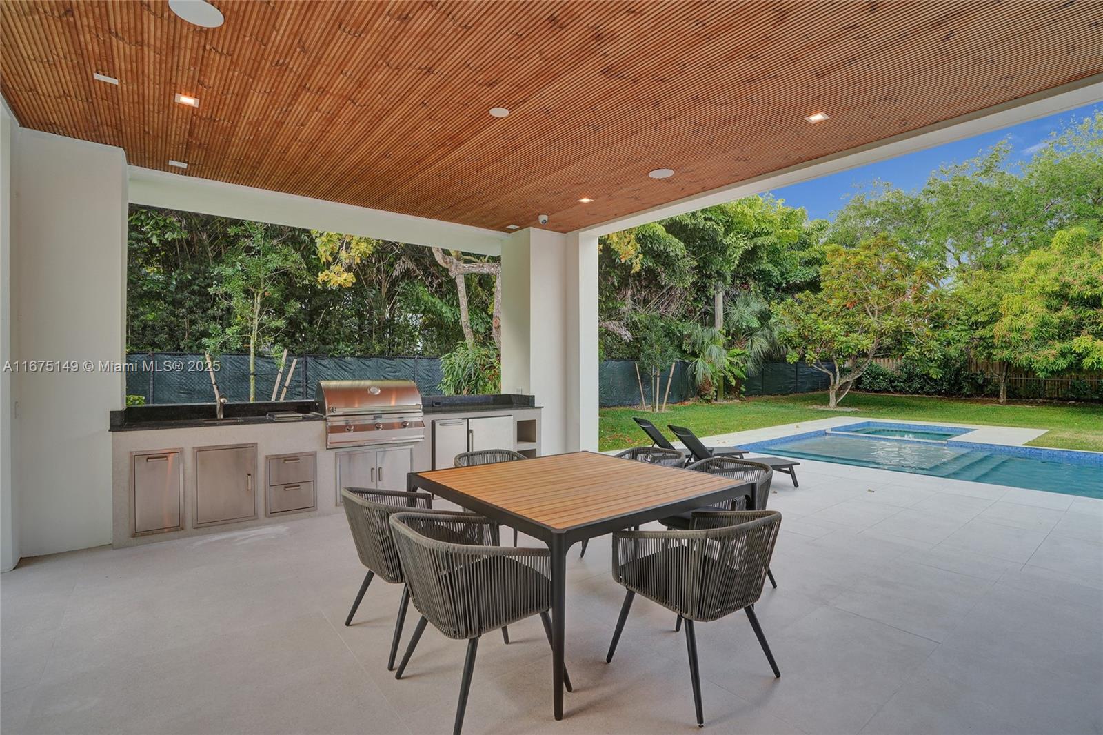 BRIERCLIFF SUB - Residential