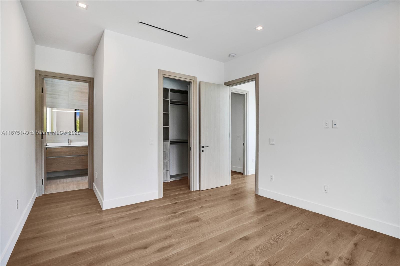 BRIERCLIFF SUB - Residential