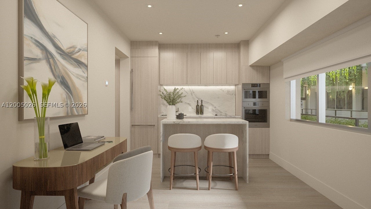 250 Collins Ave 205