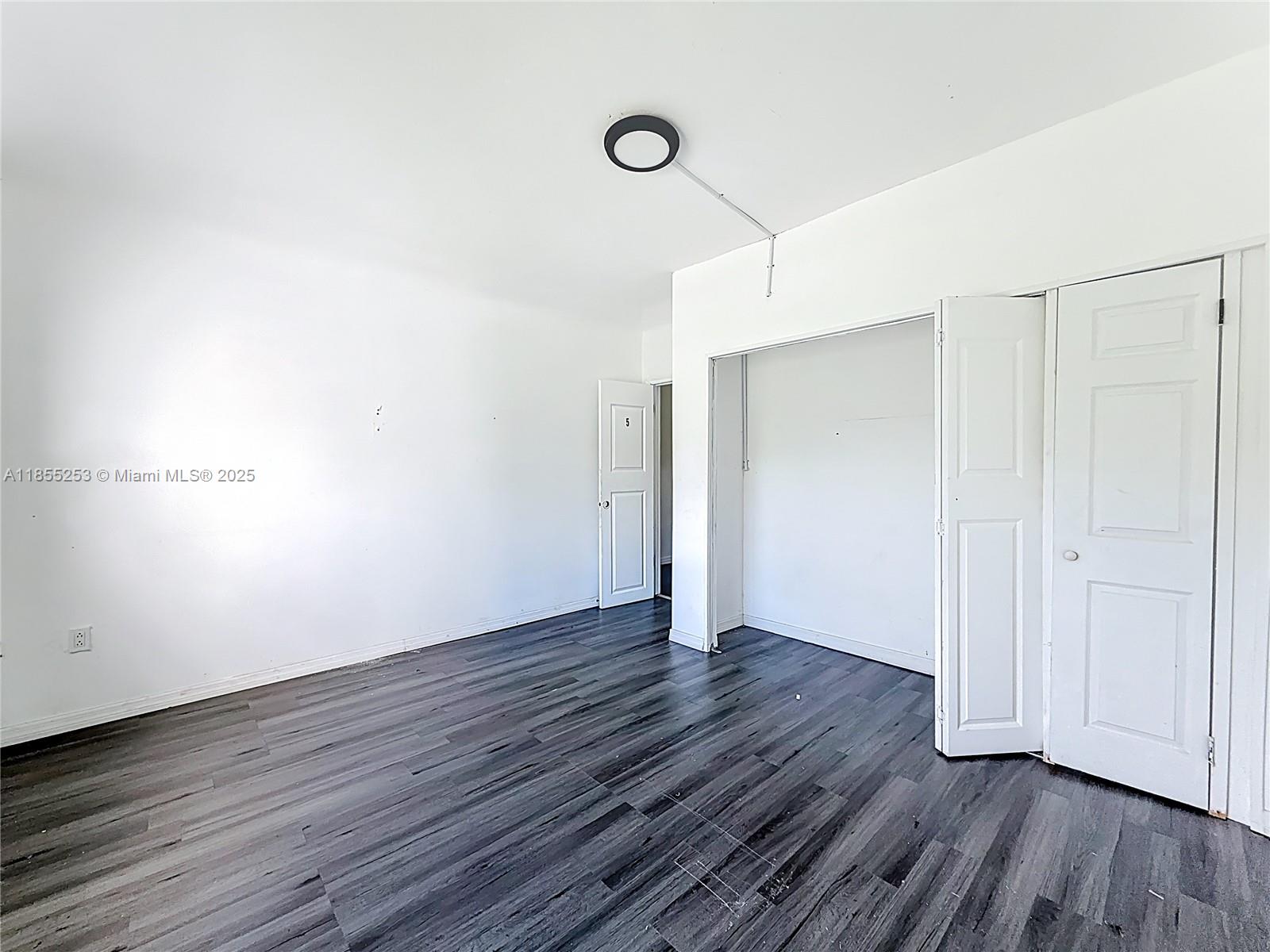 BISCAYNE HEIGHTS - Residential