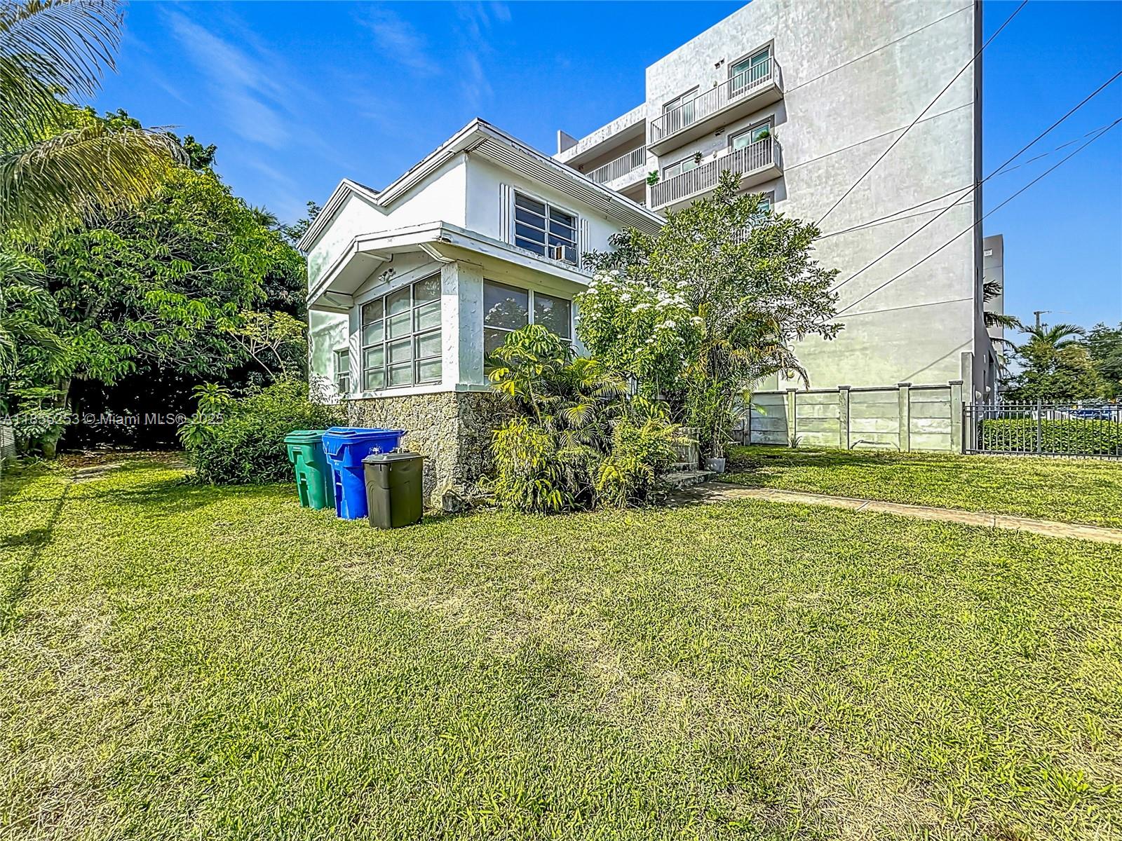 BISCAYNE HEIGHTS - Residential