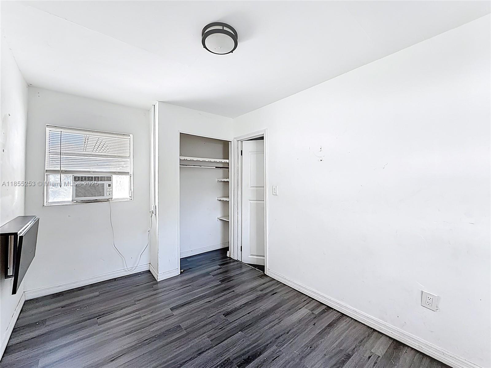 BISCAYNE HEIGHTS - Residential