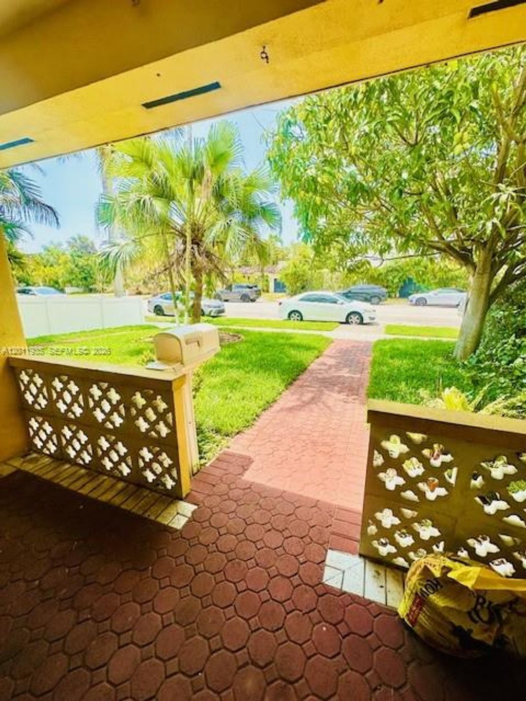 Photo of 1551 Tyler St, Hollywood, FL 33020 (MLS # A12011935)