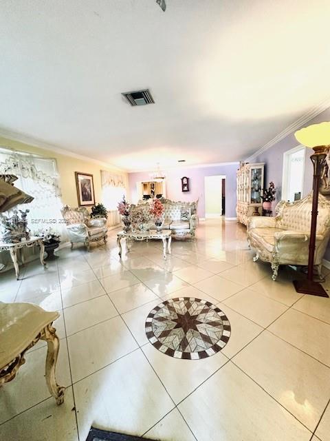 HOLLYWOOD - Residential