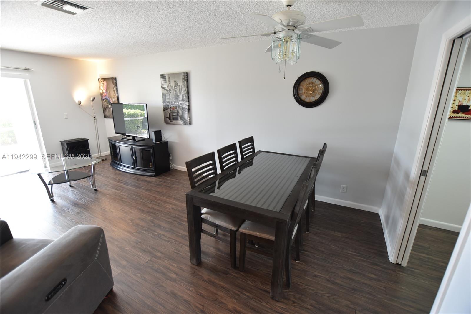 CRESTHAVEN VILLAS 16 COND - Residential