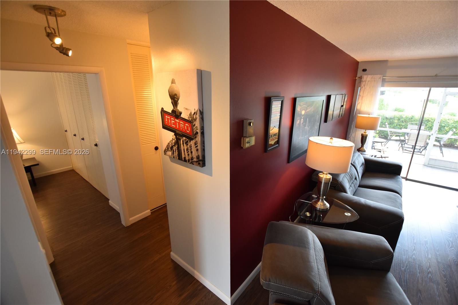 CRESTHAVEN VILLAS 16 COND - Residential