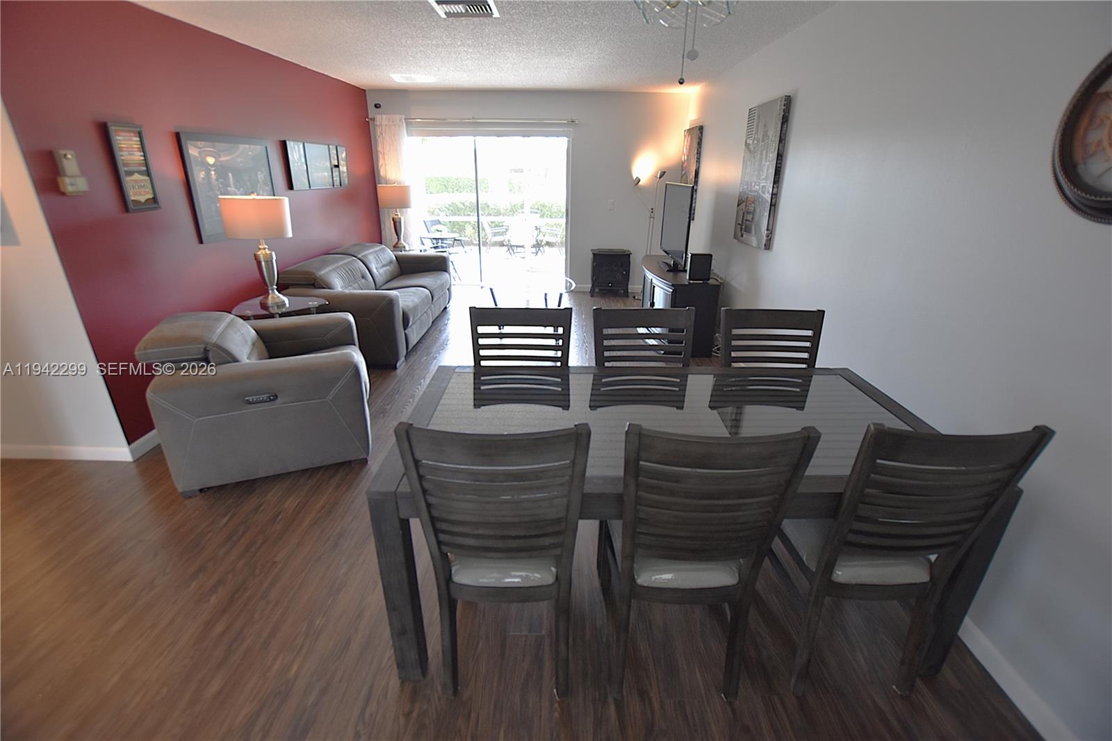 CRESTHAVEN VILLAS 16 COND - Residential