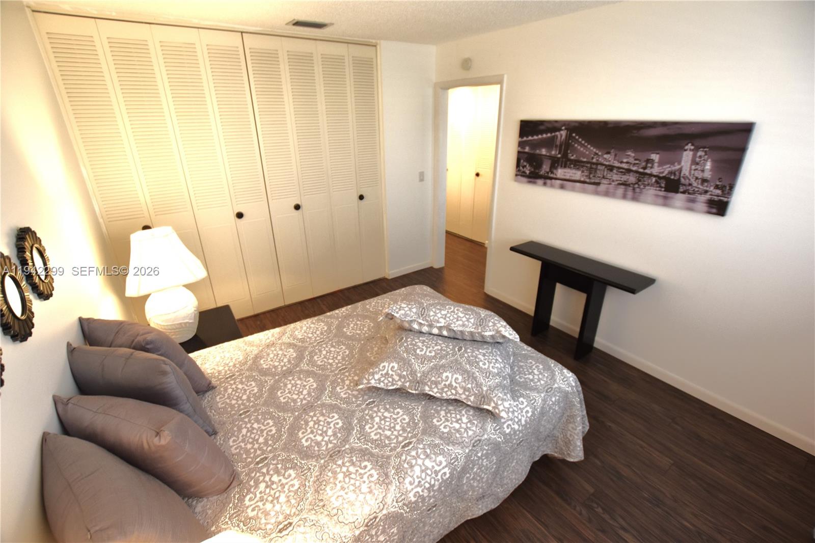 CRESTHAVEN VILLAS 16 COND - Residential