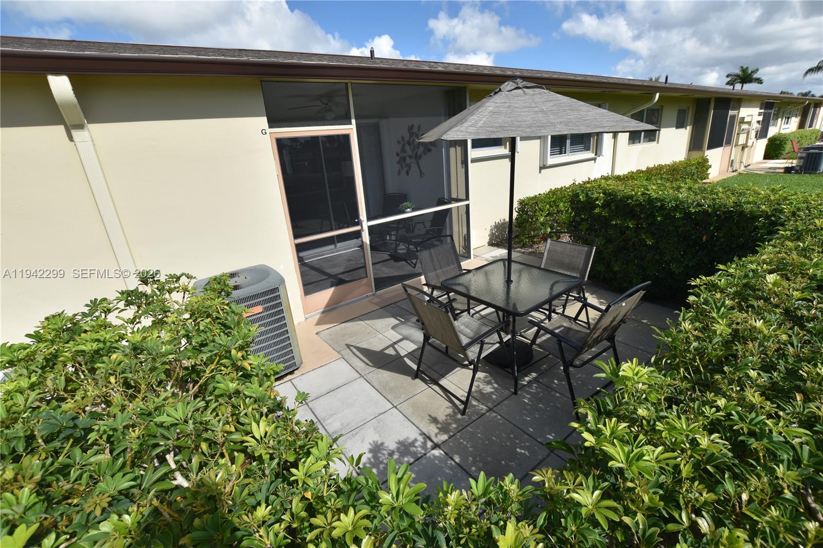 CRESTHAVEN VILLAS 16 COND - Residential