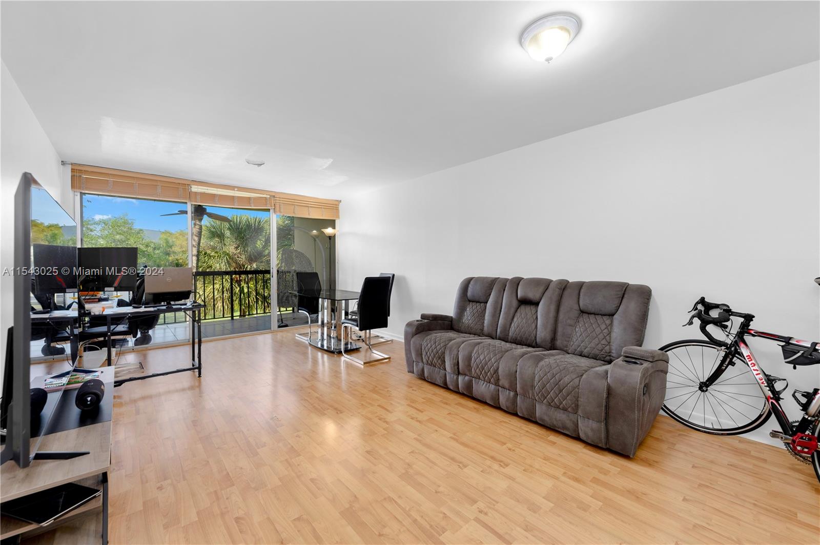 GARDENS OF KENDALL SO CON - Residential