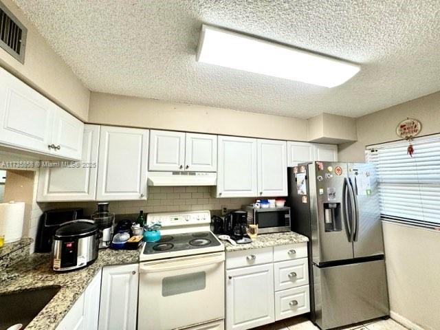PARK AT WINDWOOD CONDO - Residential