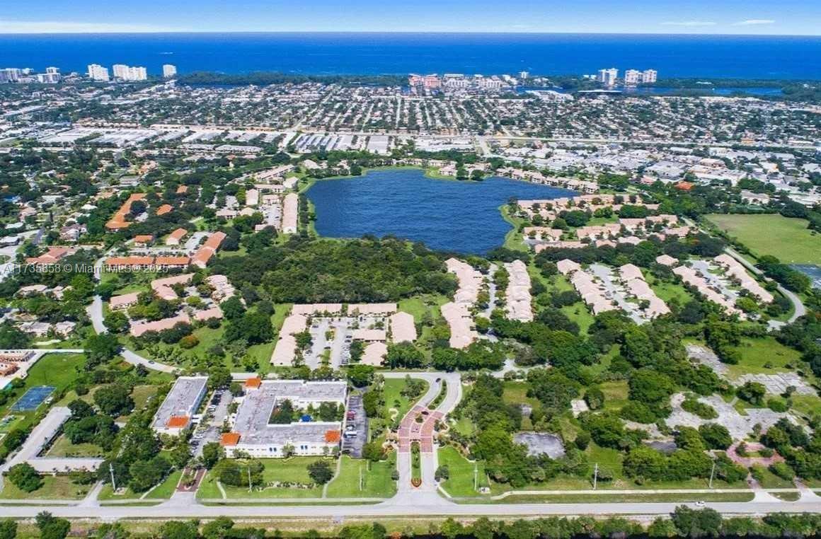 PARK AT WINDWOOD CONDO - Residential