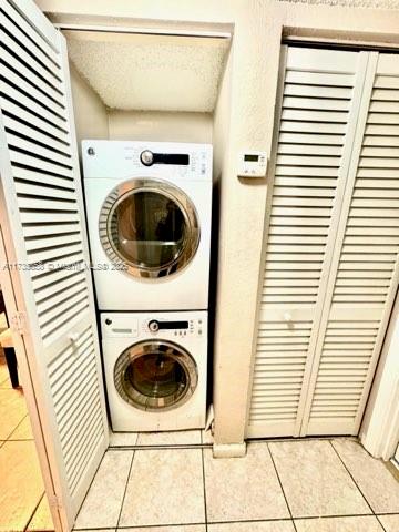 PARK AT WINDWOOD CONDO - Residential
