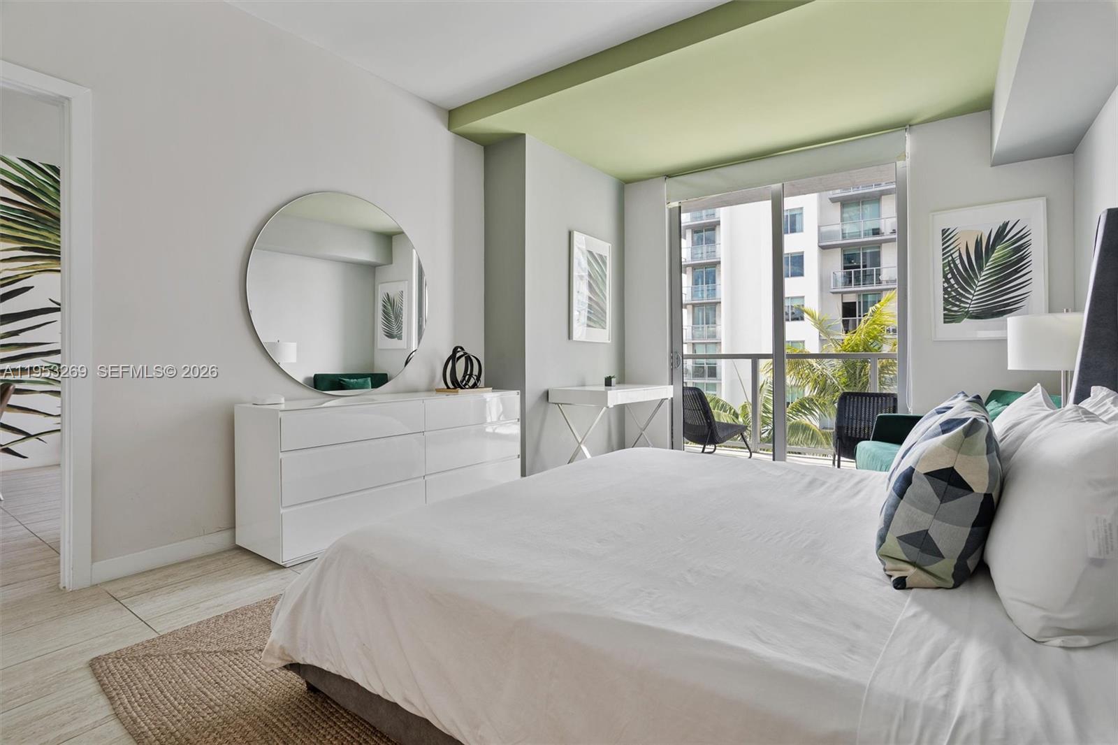 QUADRO CONDO - Residential