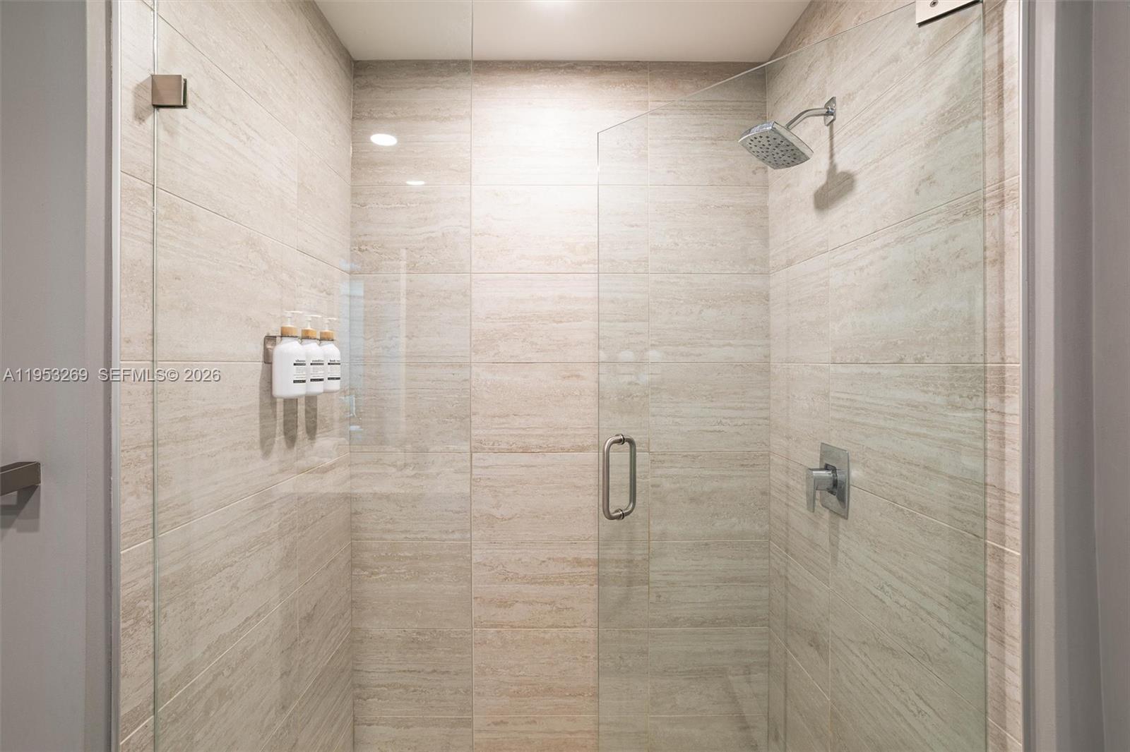 QUADRO CONDO - Residential