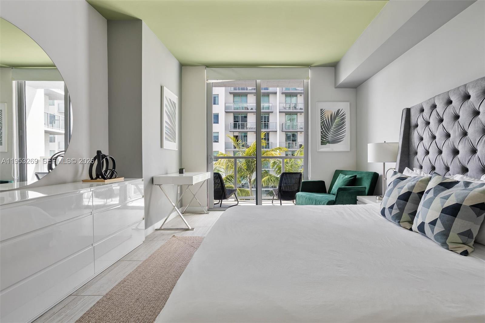 QUADRO CONDO - Residential