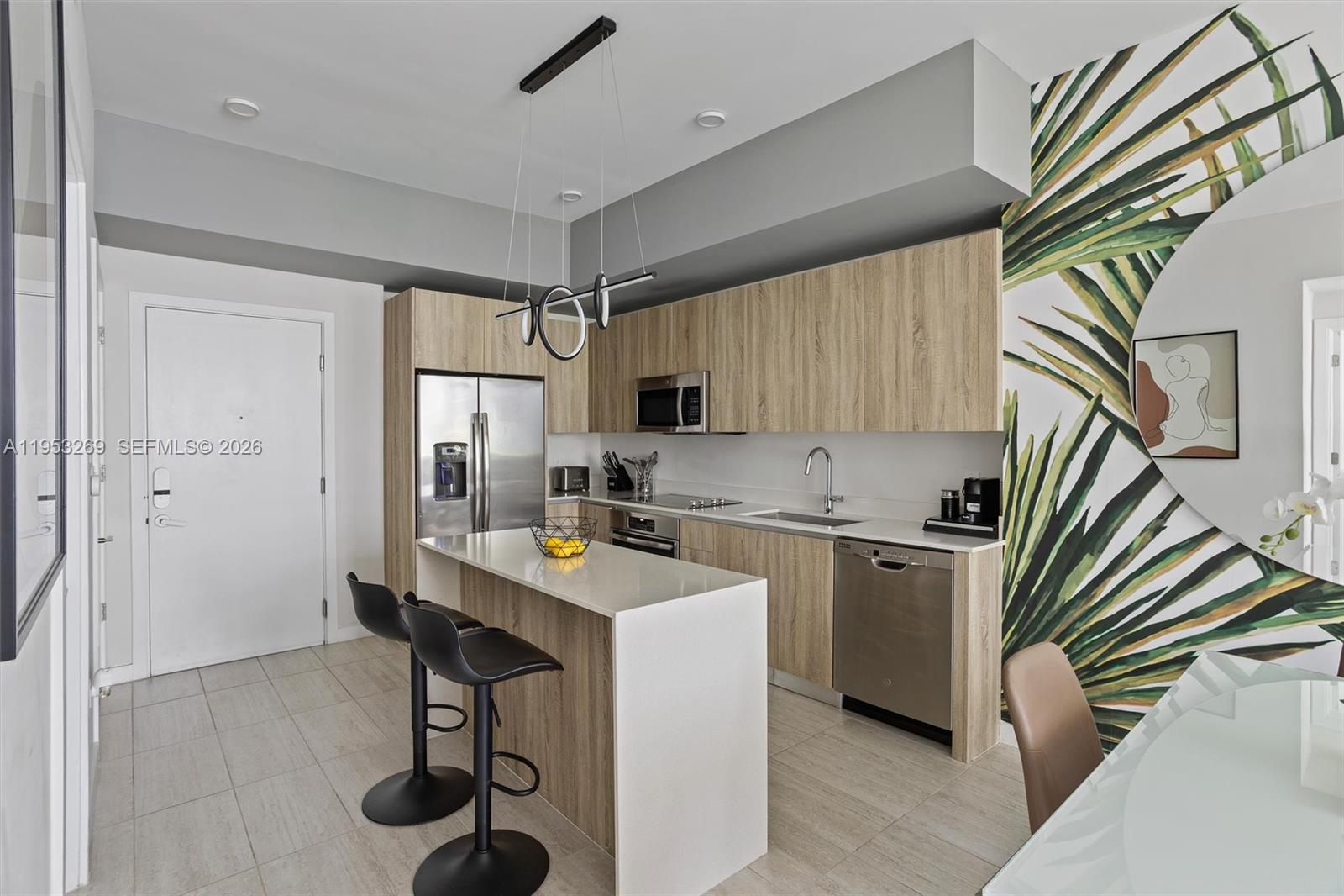 3900 Biscayne Blvd N-819