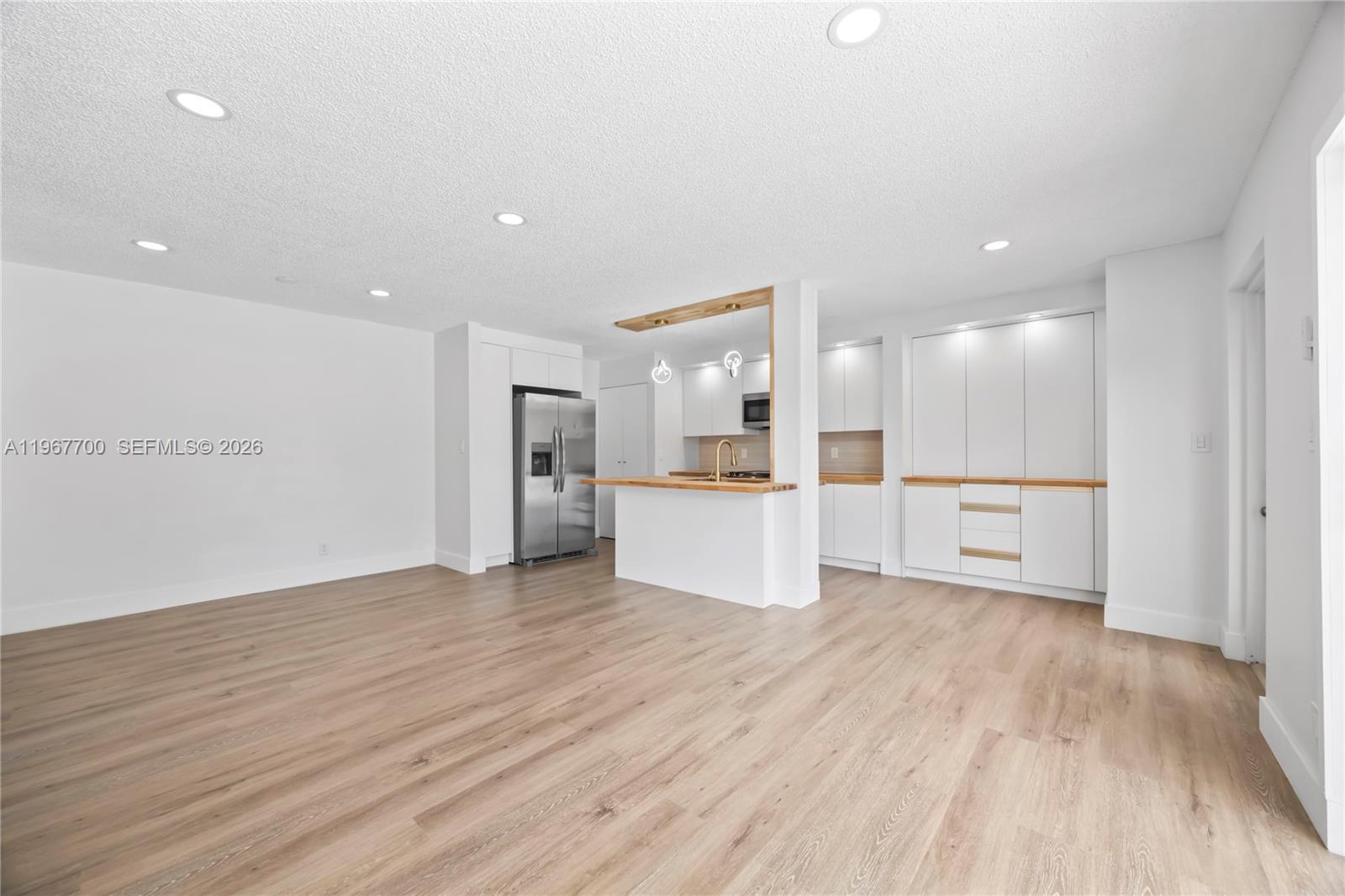 7511 S Oriole Blvd 201