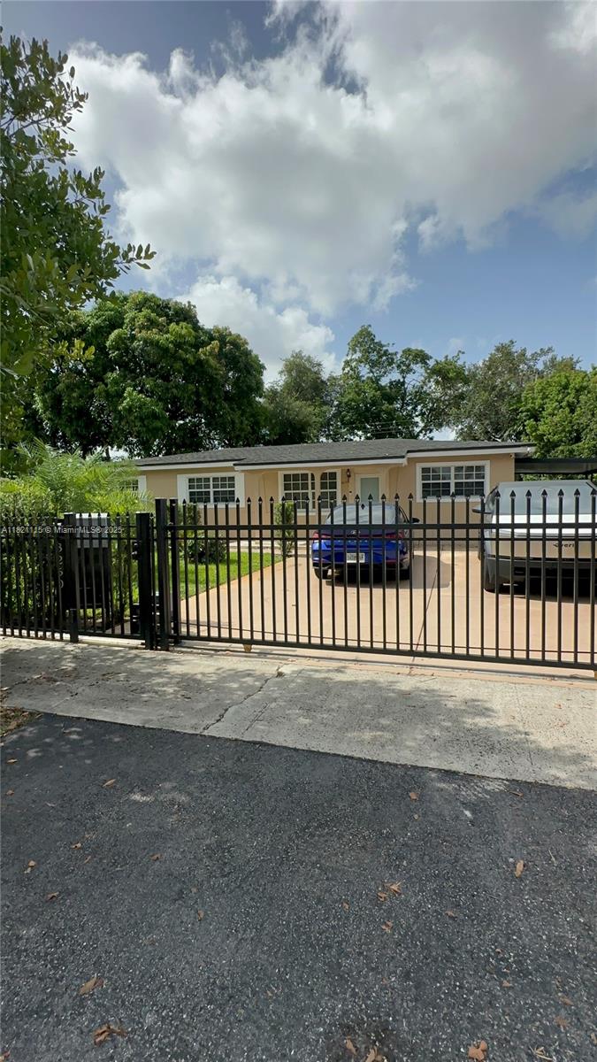 3250 NW 174th St, Miami Gardens, FL, 33056/$565,000 2 3250 NW 174th St