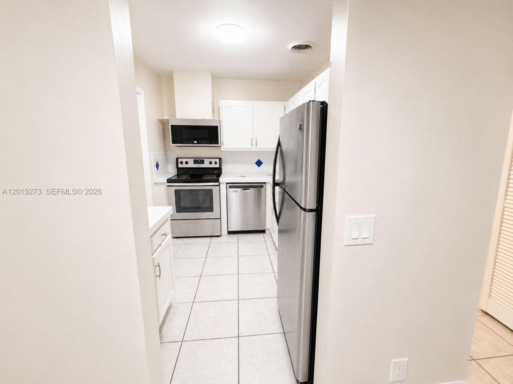 Photo of 5800 NE 22nd Way #508, Fort Lauderdale, FL 33308 (MLS # A12019273)