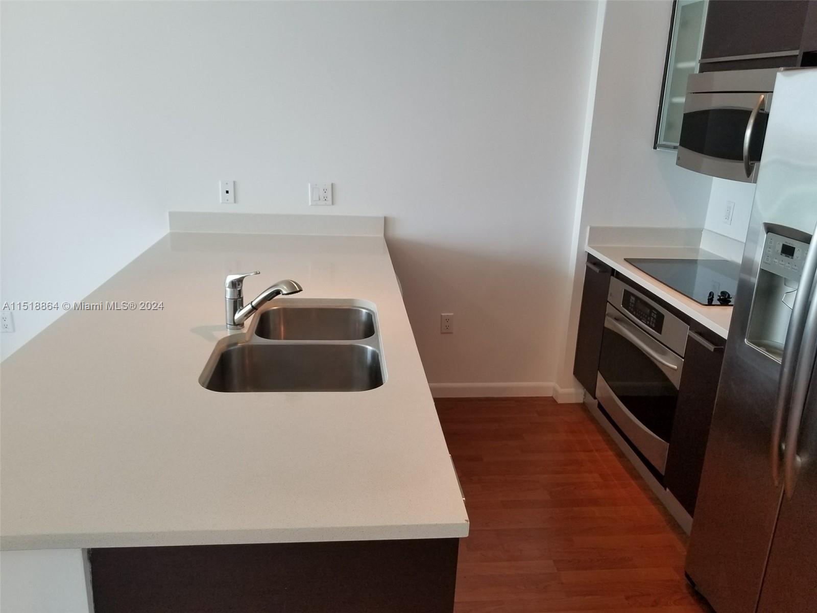 GALLERY ART CONDO - Residential Lease