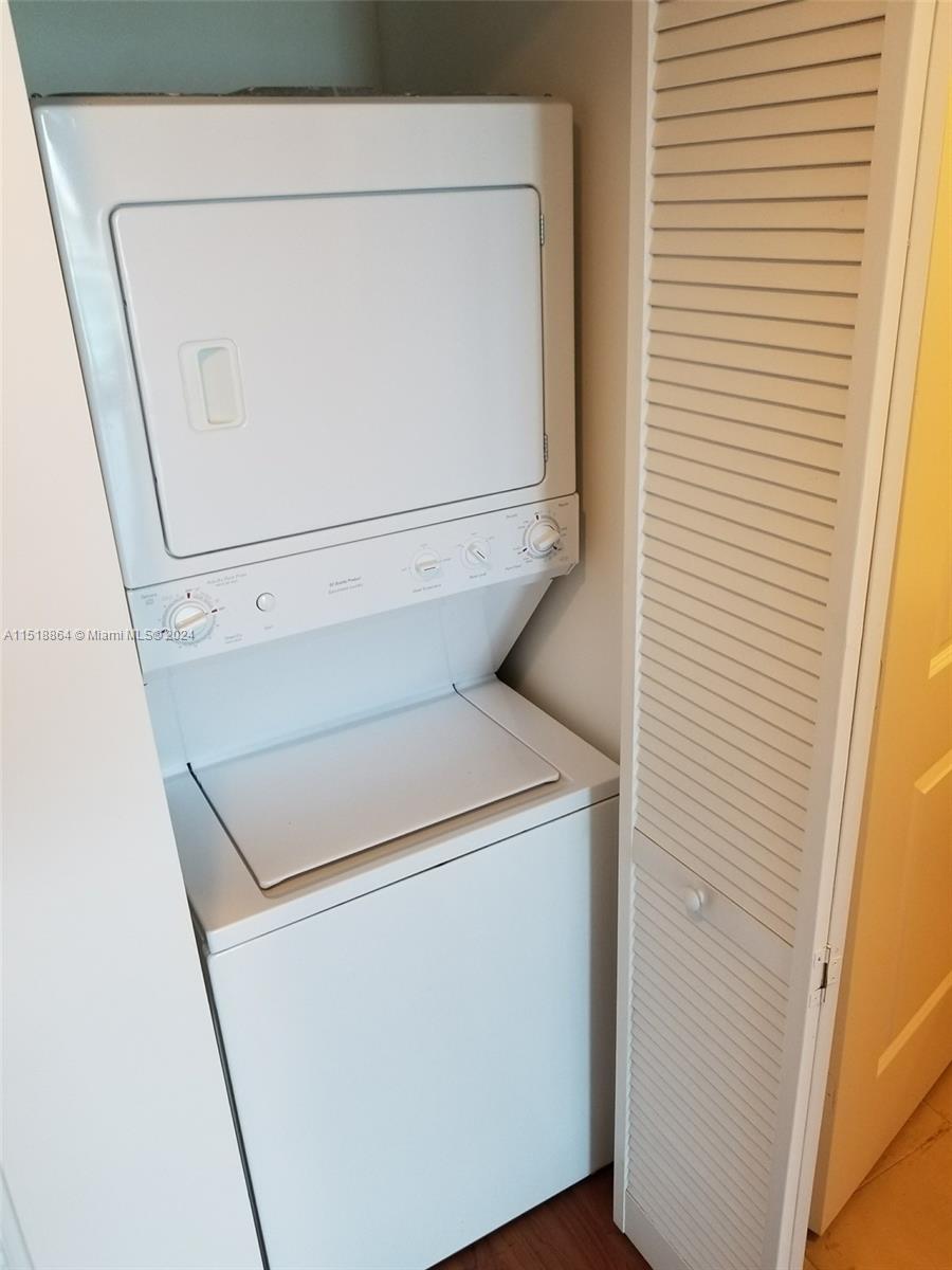 GALLERY ART CONDO - Residential Lease
